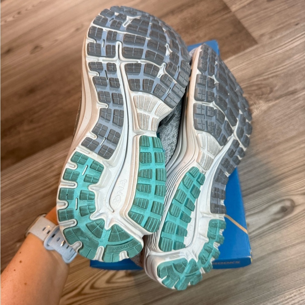 Brooks Anthem 2 Women’s Tennis Shoe - Picture 3 of 4